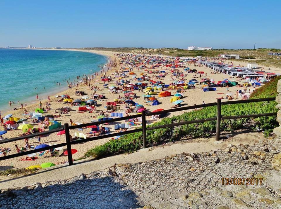 Estrela Do Mar - 100M Da Praia Peniche Buitenkant foto